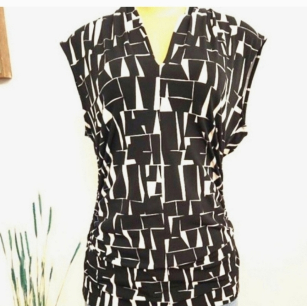 Vince Camuto Black and White Abstract Blouse